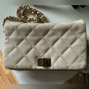 Quilted crossbody bag Forever 21